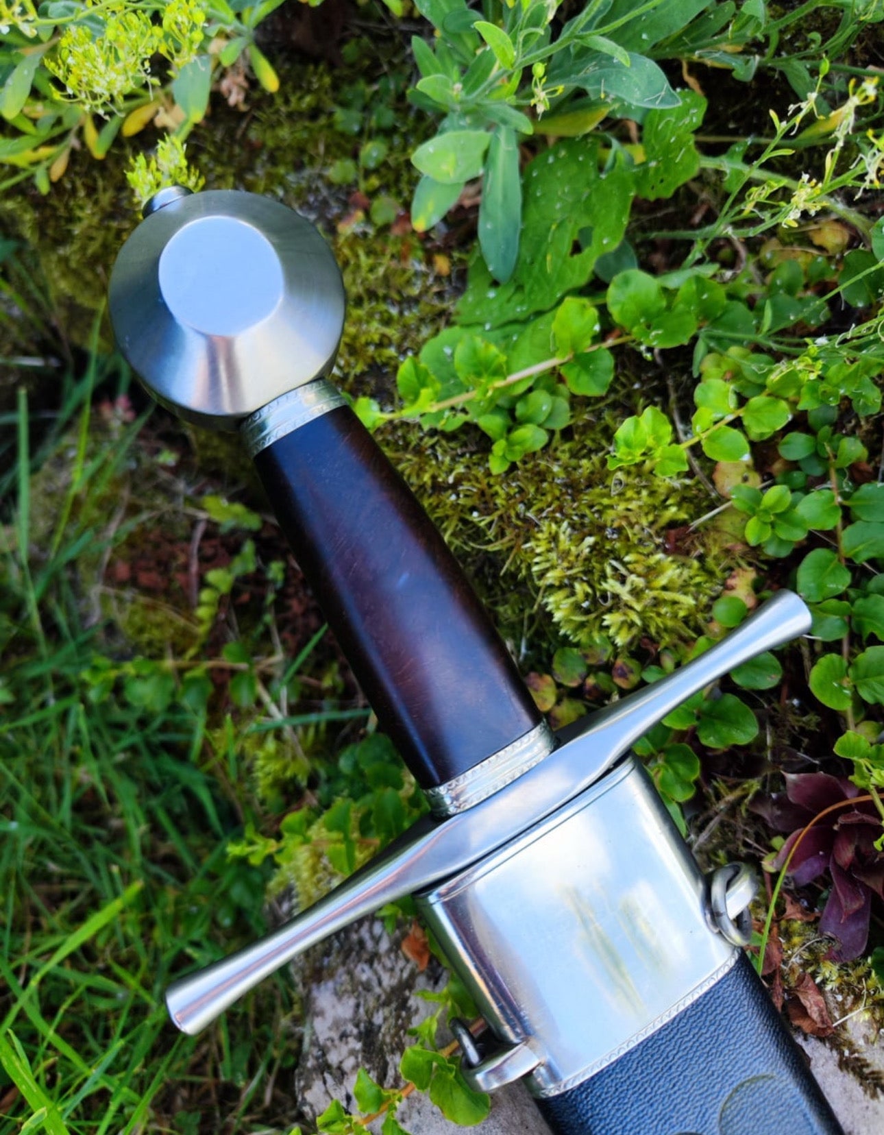 Ancient norse sword / Full Tang Norse Longsword / Double Fuller Blade Unique Blades Runner