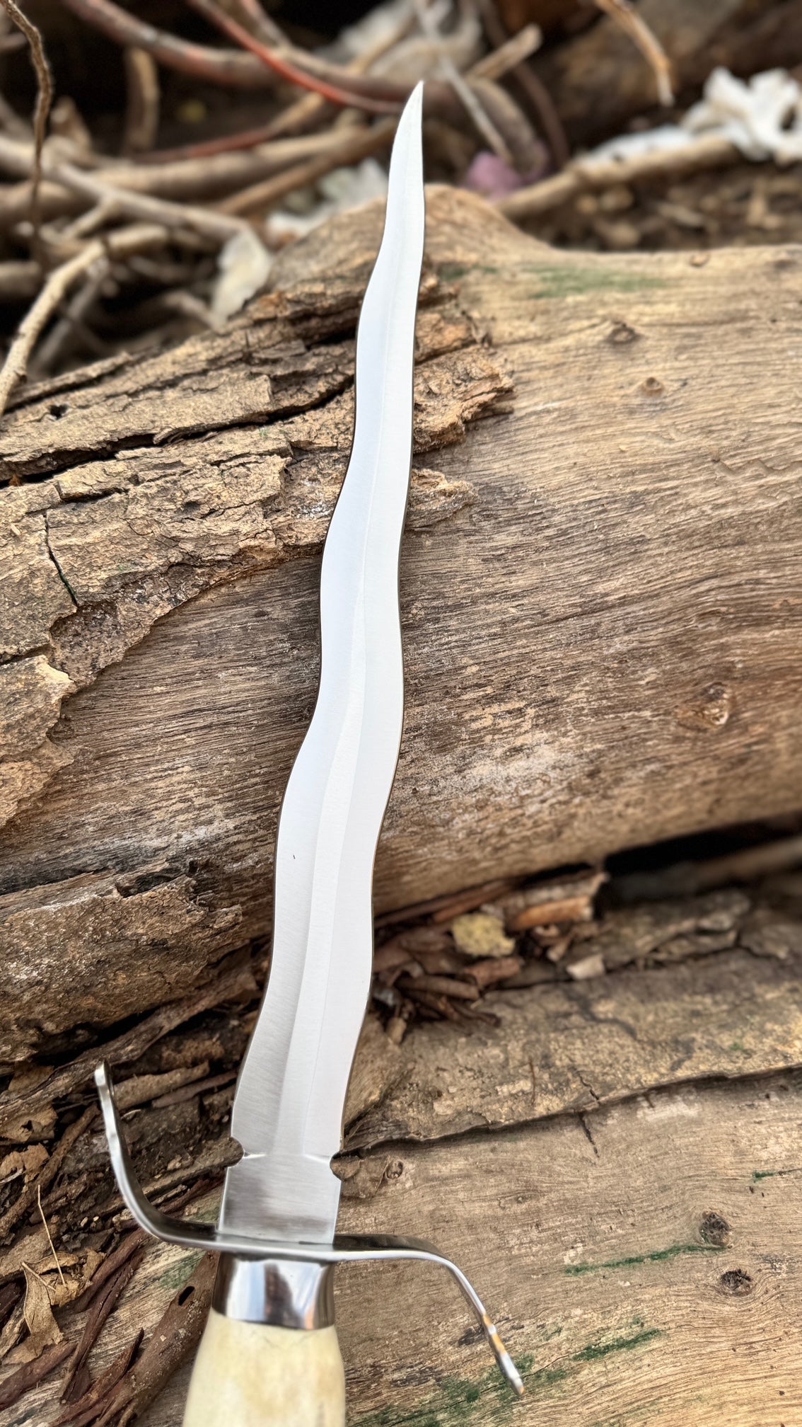 Custom Handmade Kris Dagger Knife – Wavy High Carbon Steel Blade with Antler Handle Unique Blades Runner