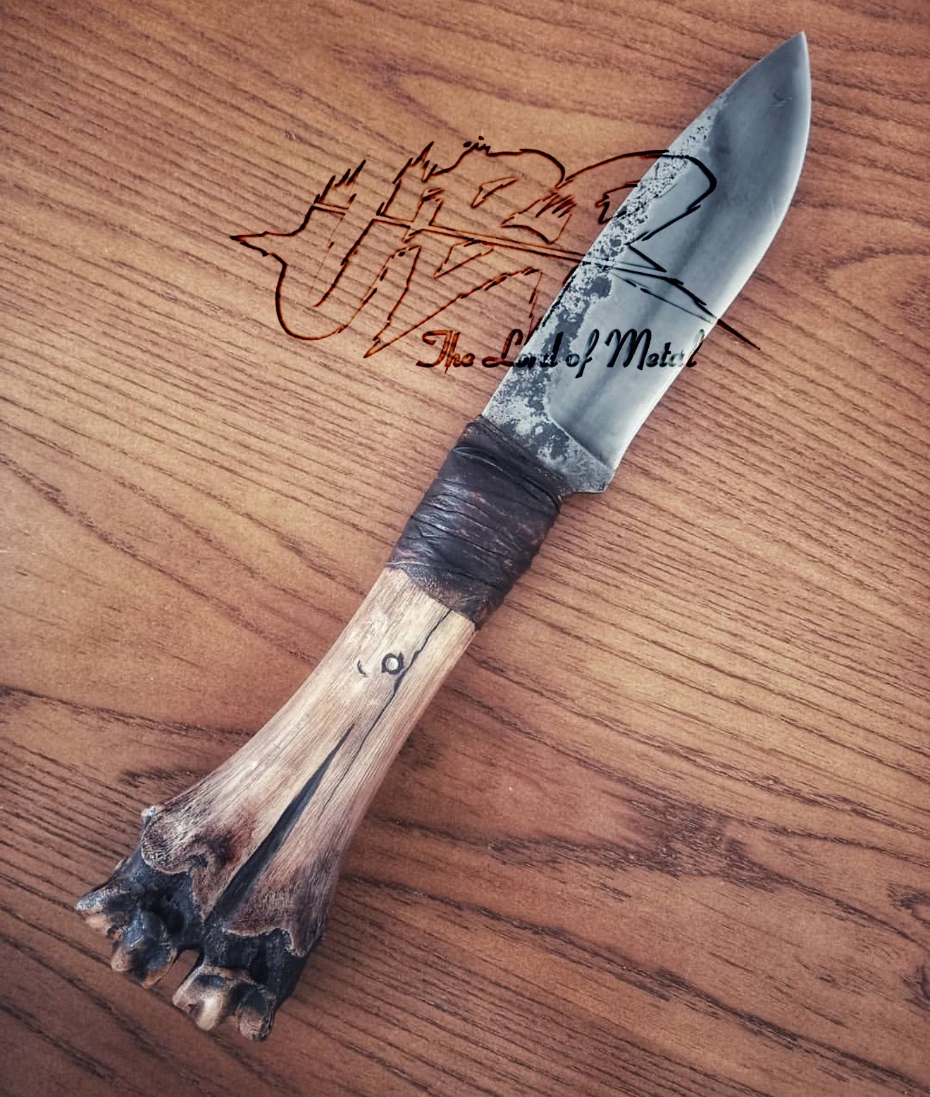 Custom Handmade Hunting Knife With Bone Handle Forged Steel Survival Knife Unique Blades Runner