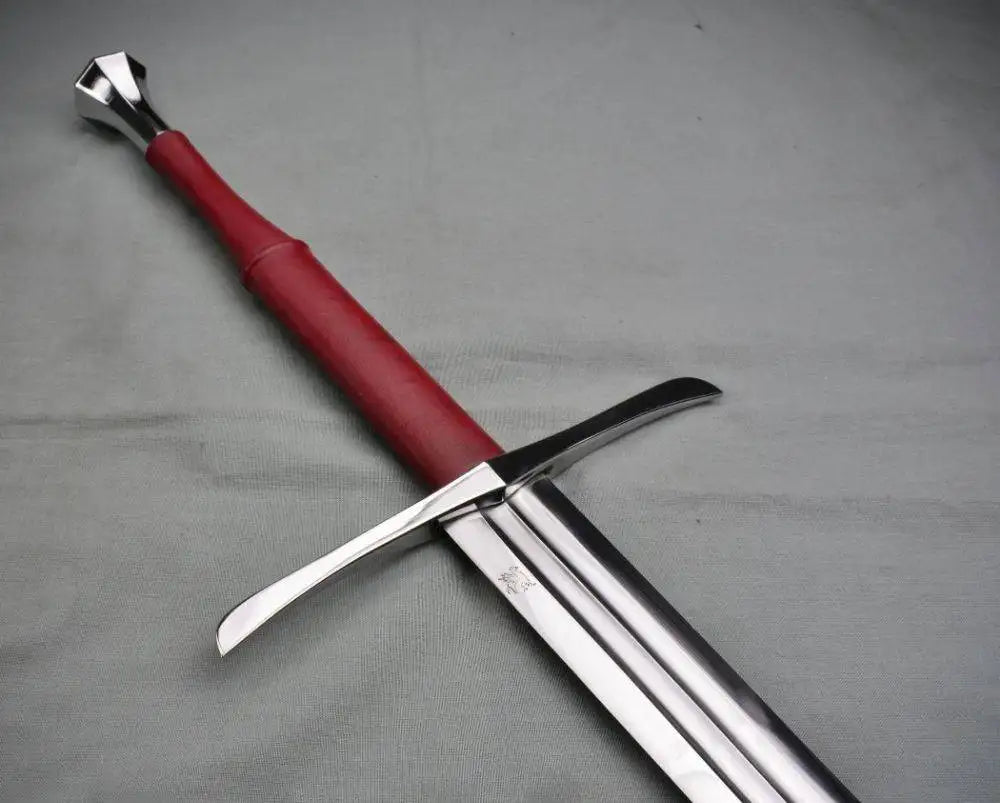 Darksword Olbrecht German Longsword with Sword Belt – Collectible Sword Unique Blades Runner