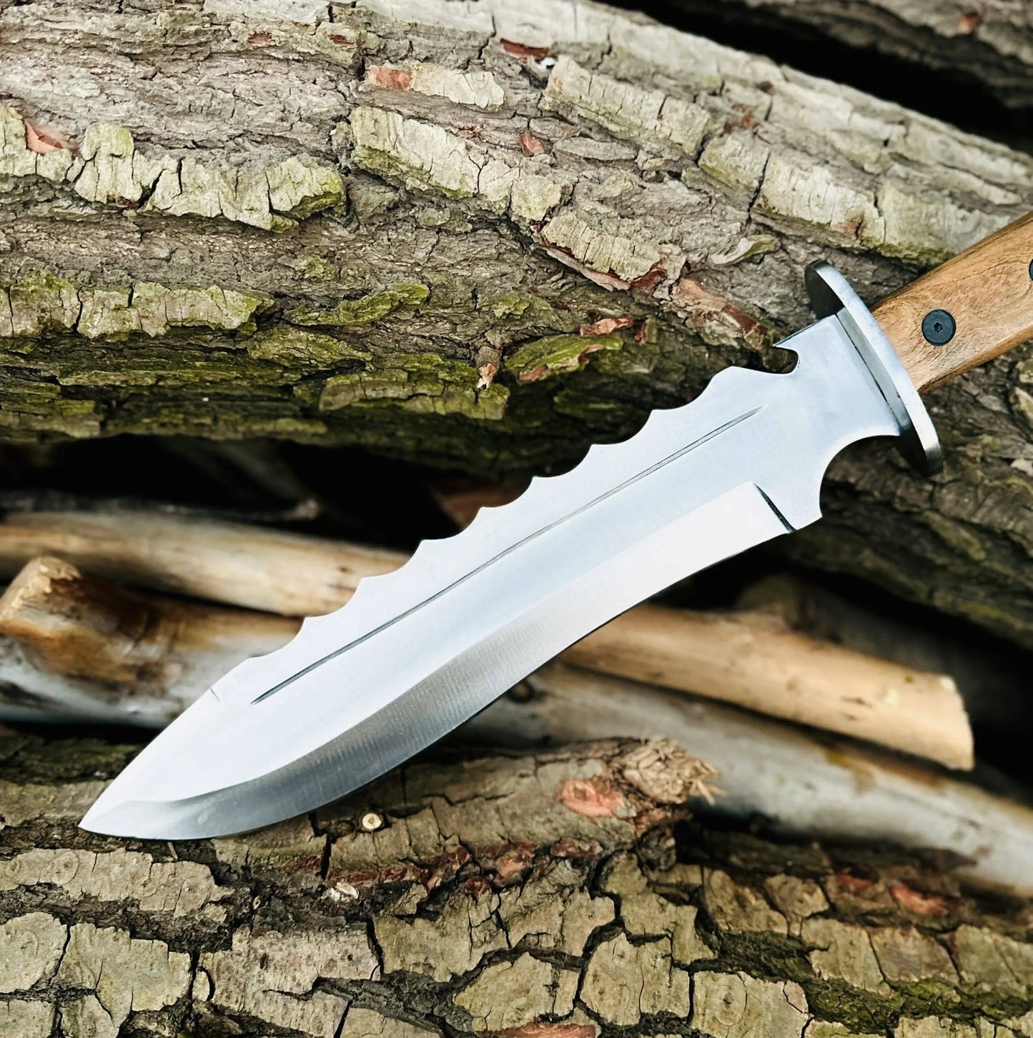 Handmade Bowie Knife – Fixed Blade Hunting Knife with Leather Sheath Unique Blades Runner