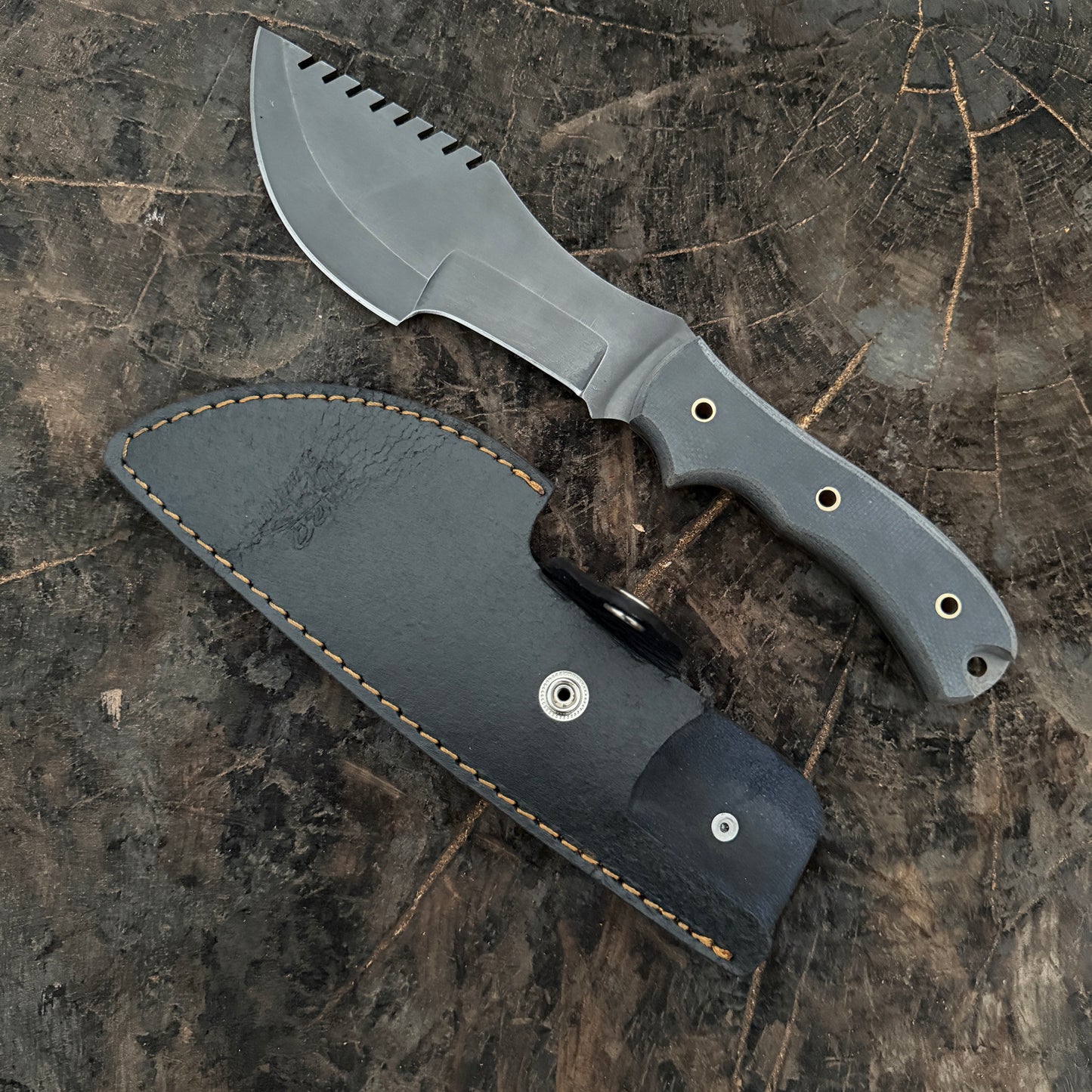 Fixed Blade Tracker Knife Full Tang Carbon Steel Design
