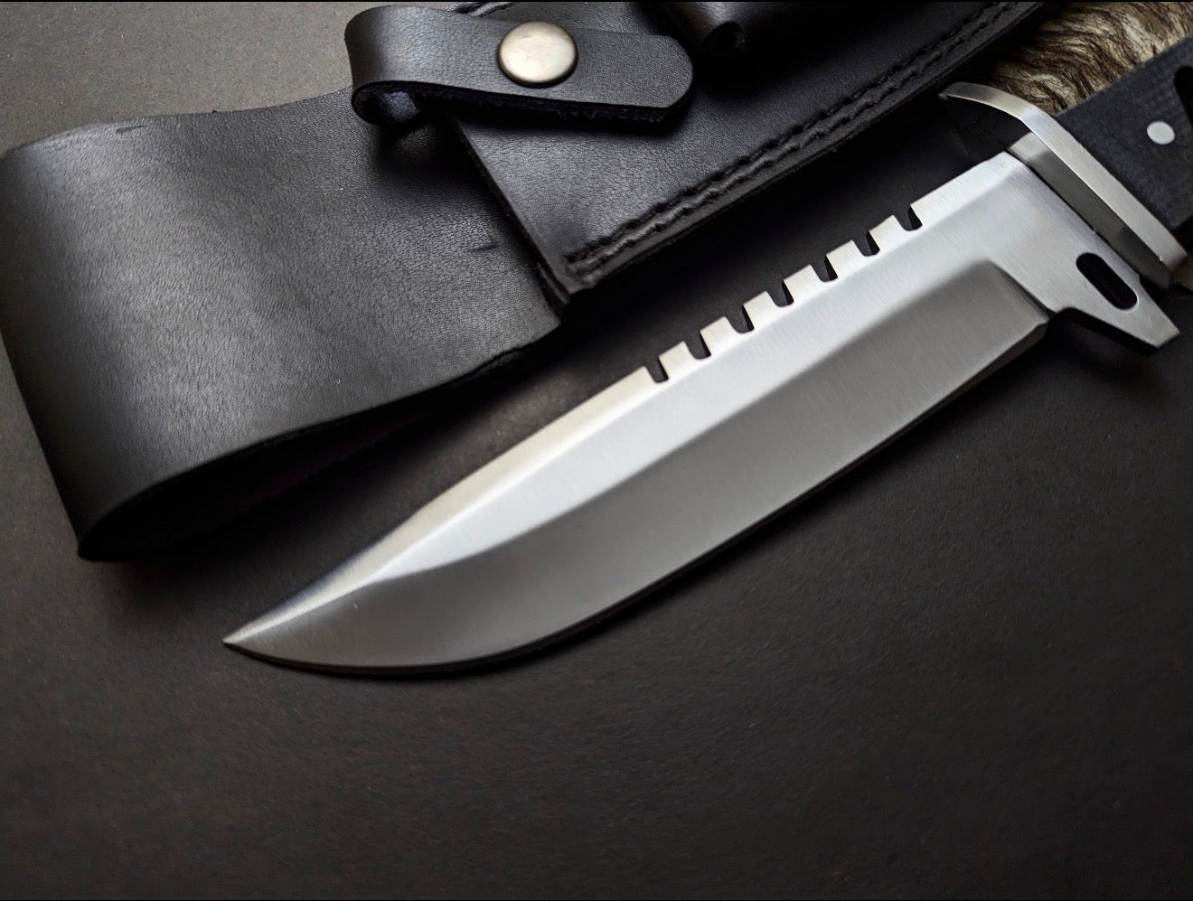 Valorant XenoHunter Knife - D2 Tool Steel With Sheath Unique Blades Runner