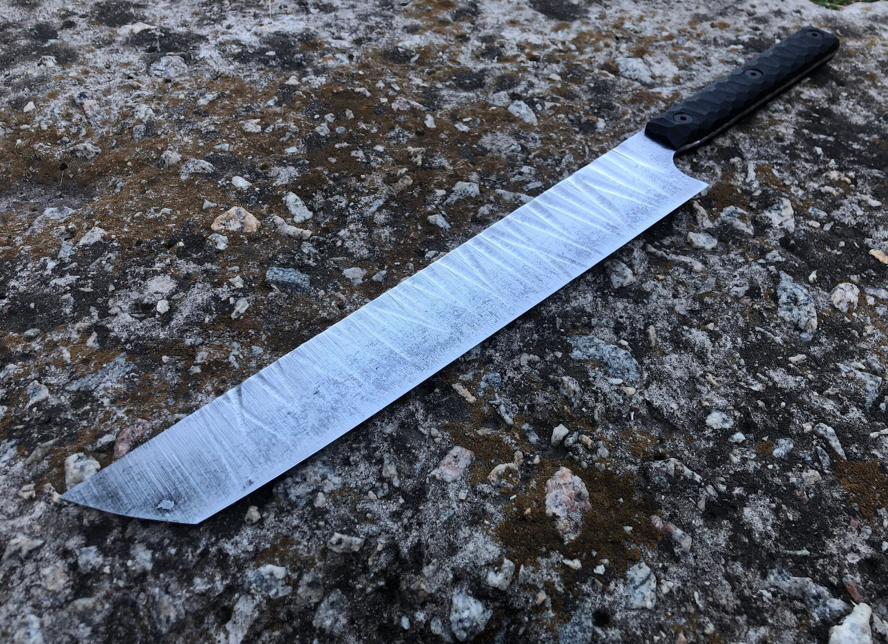 Japanese Yanagiba Sashimi Knife – Hammer Forged Blade with G10 Handle Unique Blades Runner