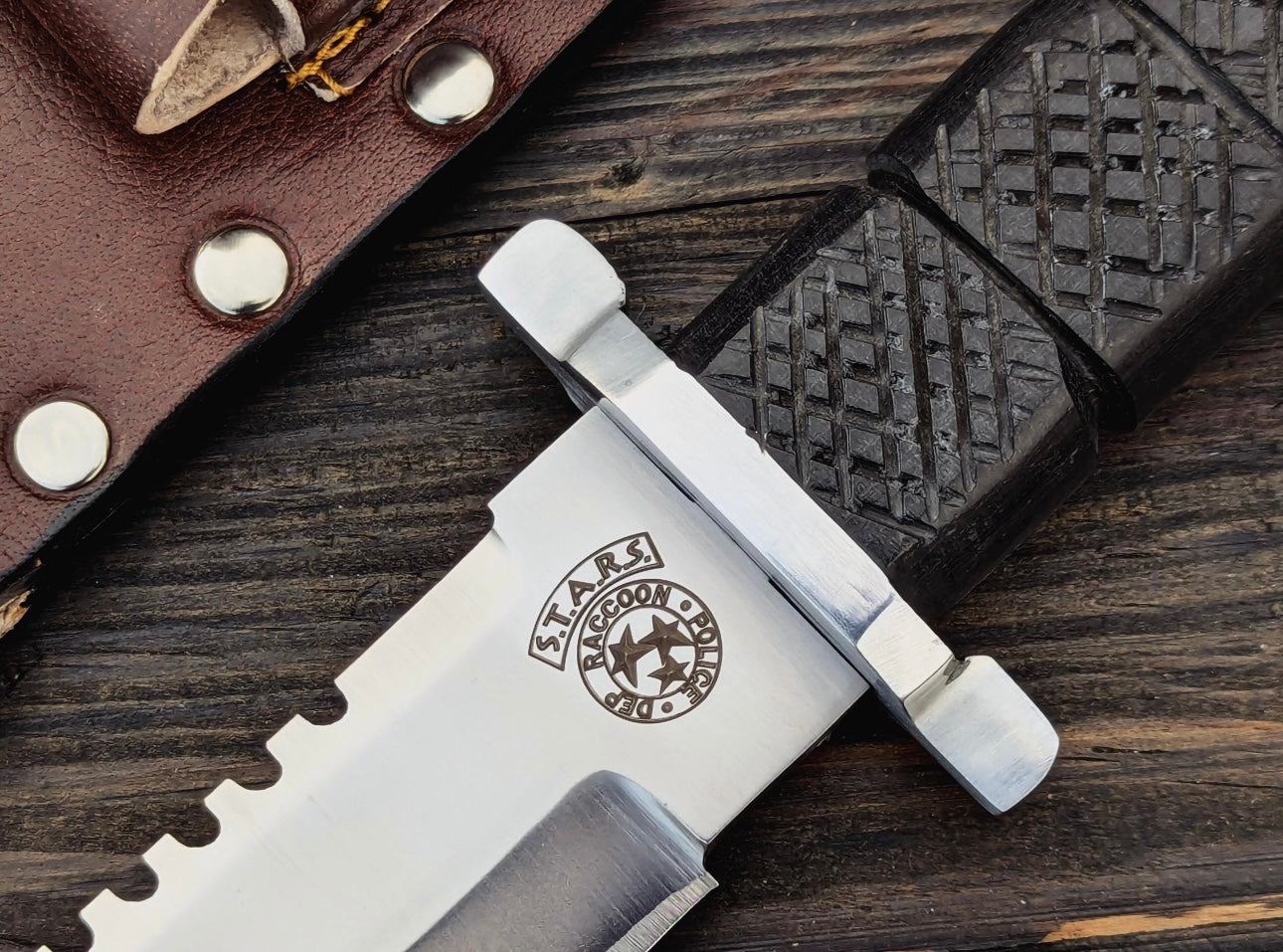 Resident Evil 2 Knife Replica – Survival Horror Collectible Blade - Re2 Knife Unique Blades Runner