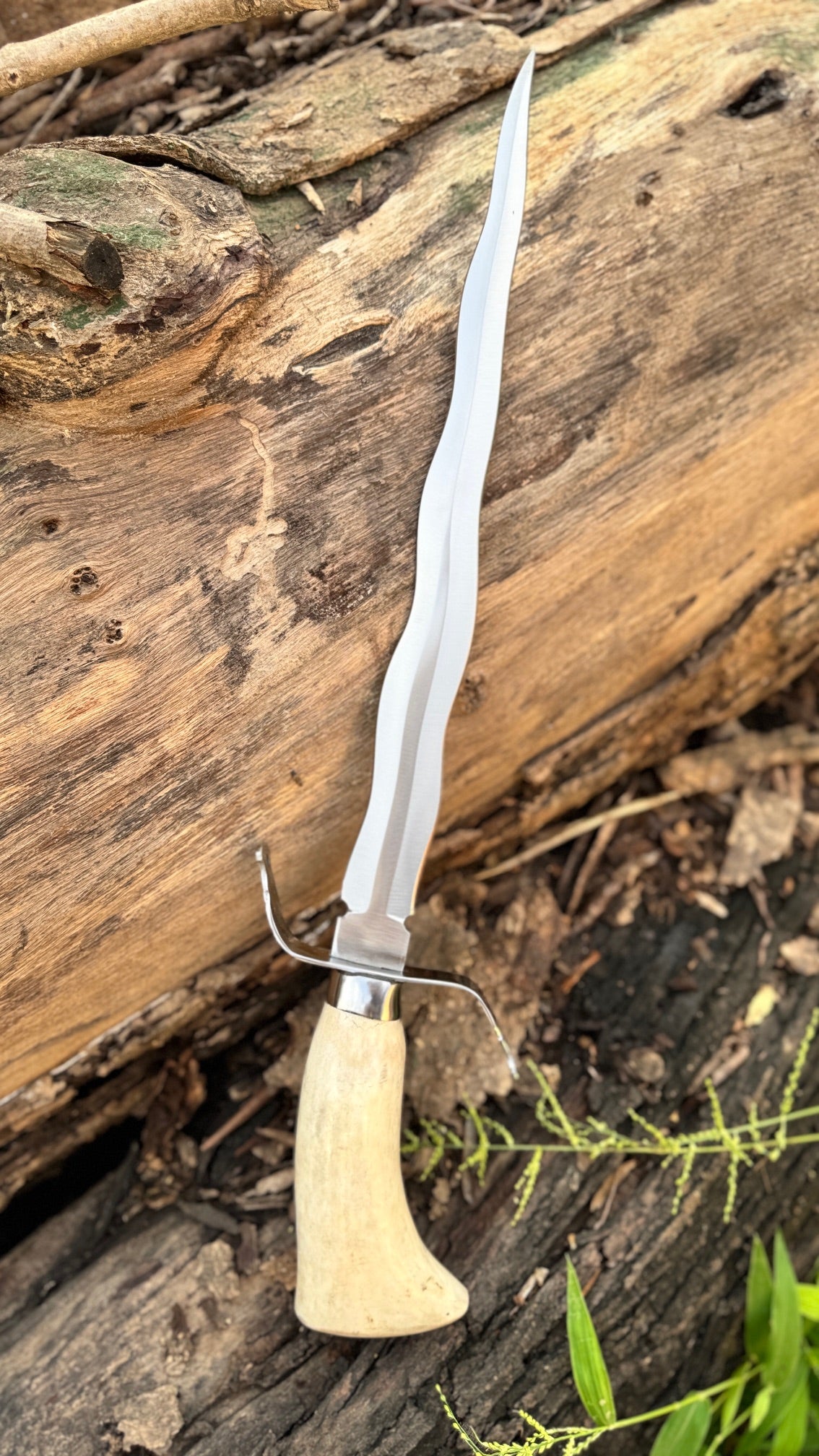 Flamberge Knife With Wavy Blade & Stag Horn Handle Unique Blades Runner