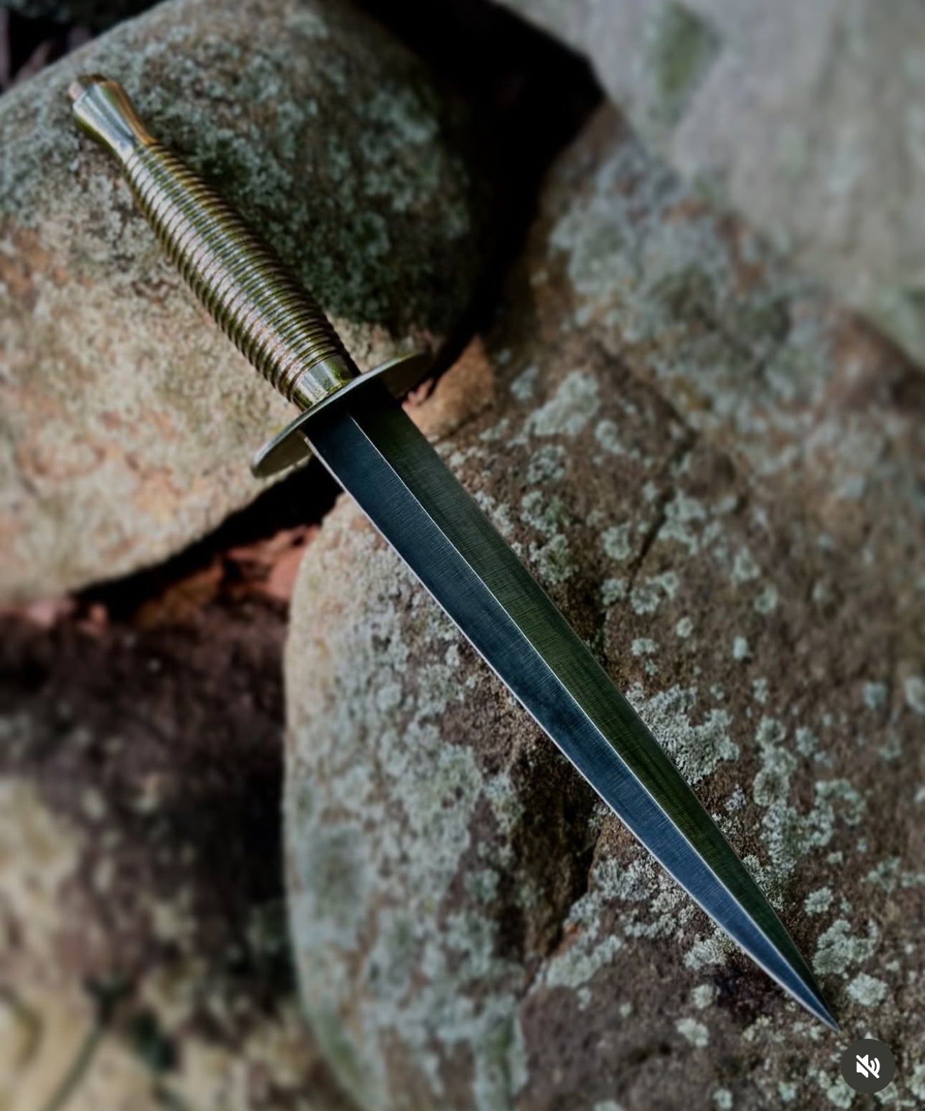 Fairbairn Sykes Knife For Sale with Brass Handle & Double Edge Blade Unique Blades Runner