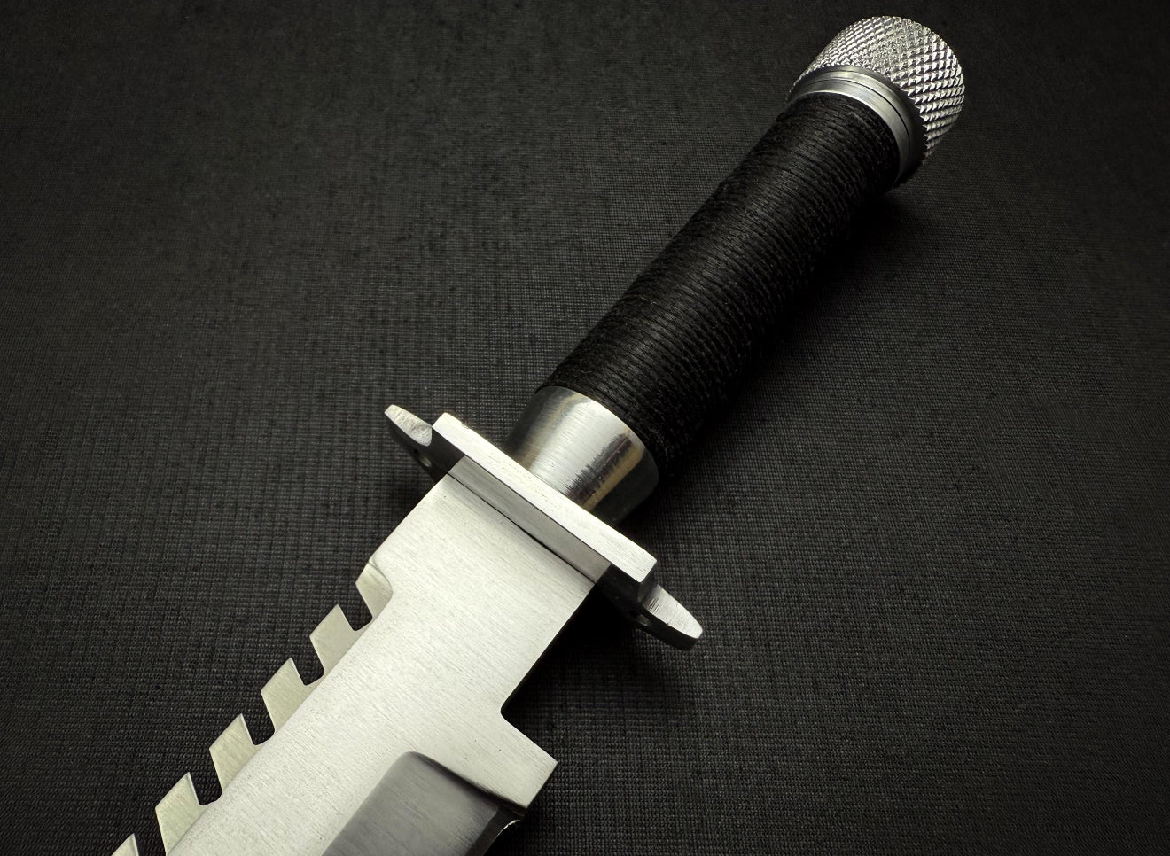 Commando Knife For Sale - Movie Replica Knife With D2 Tool Steel Blade Unique Blades Runner