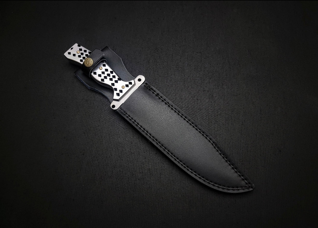 The Walking Dead Daryl Dixon Knife - Diamond Knife Replica with Sheath Unique Blades Runner