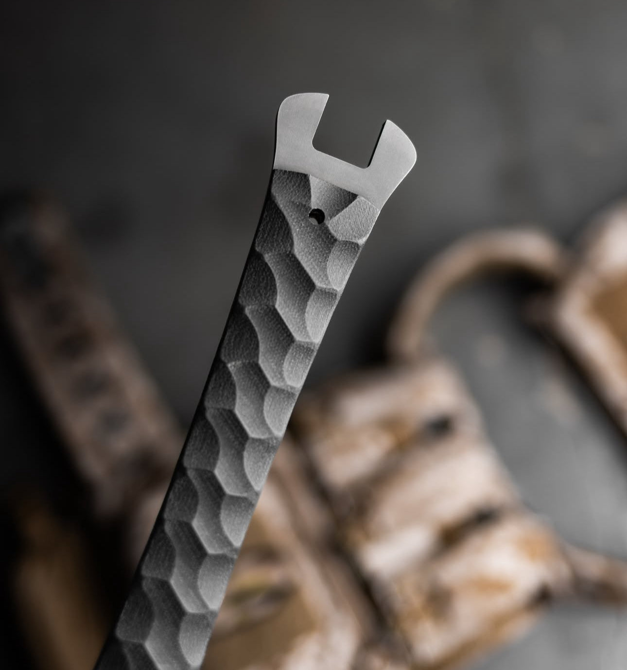 Tactical Full Tang Tomahawk Axe With G10 Handle – Black Finish Unique Blades Runner