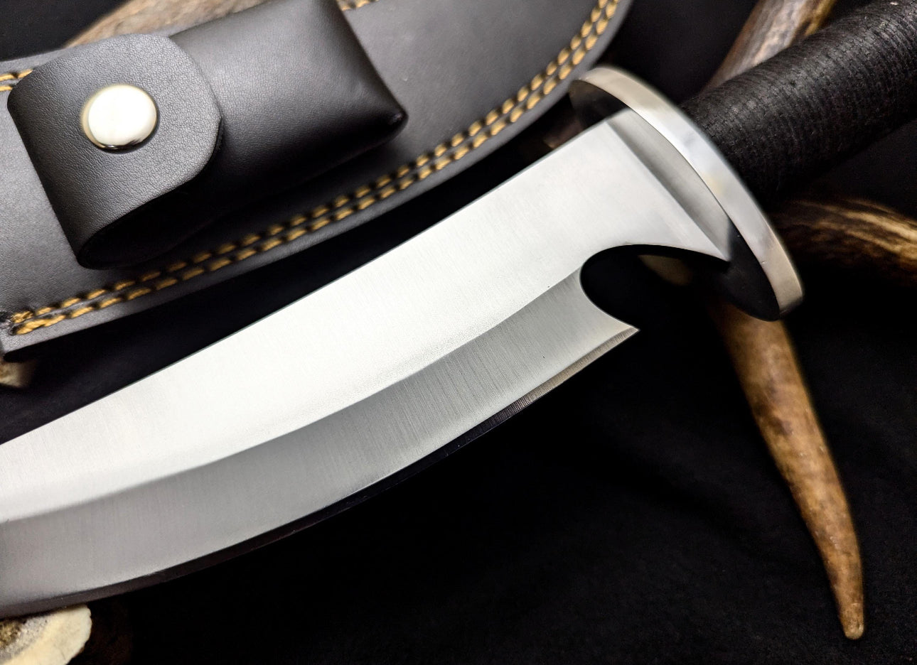 Handmade Ninja Knife Replica – Stainless Steel Movie Prop Collectible Unique Blades Runner