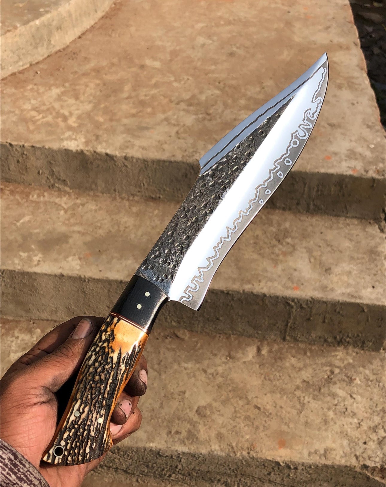 Stag Horn Bowie Knife – Handmade Full Tang Clip Point Blade Unique Blades Runner