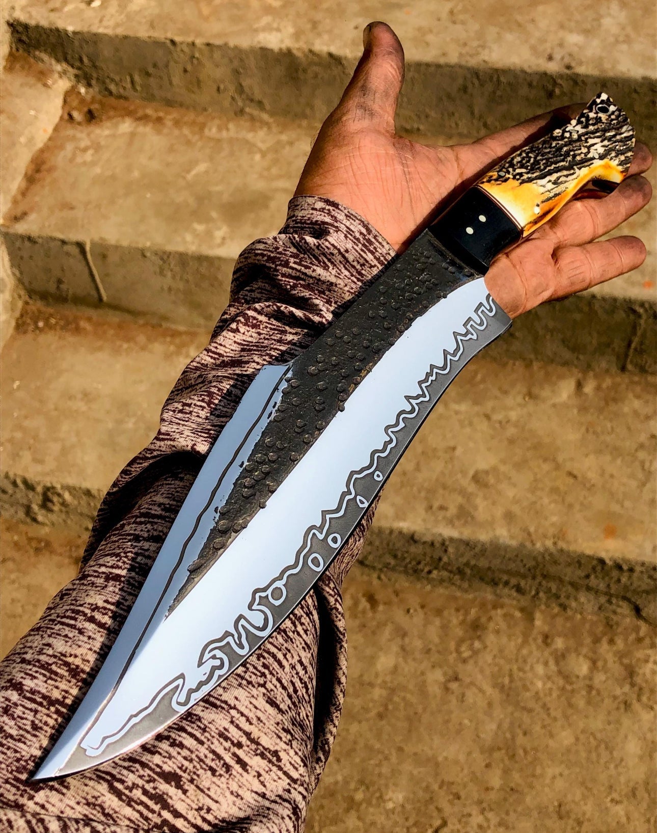 Stag Horn Bowie Knife – Handmade Full Tang Clip Point Blade Unique Blades Runner