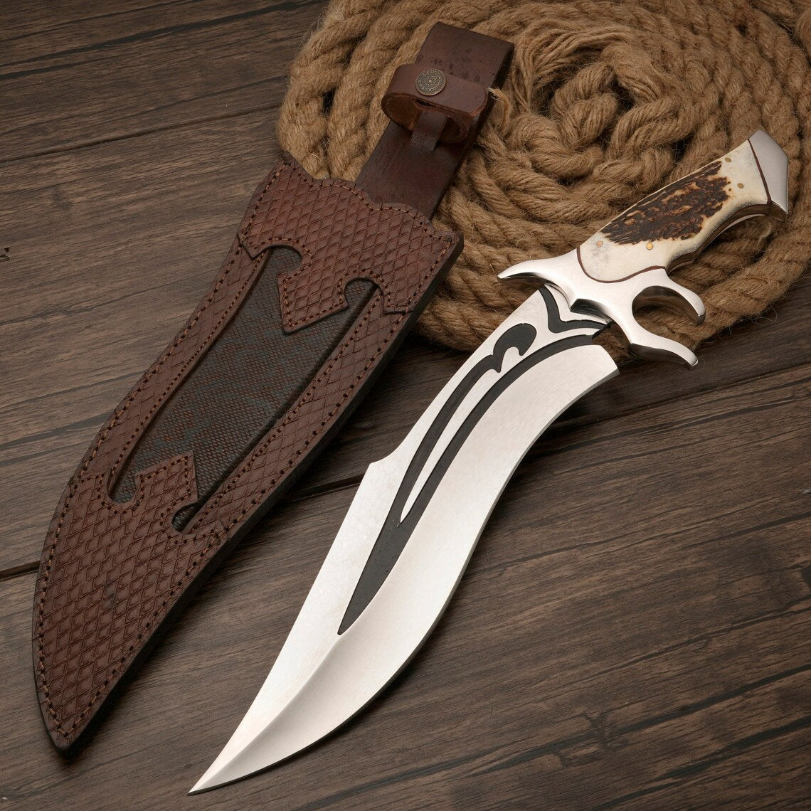 Custom Fantasy Bowie Knife – Stag Horn Handle with Leather Sheath Unique Blades Runner