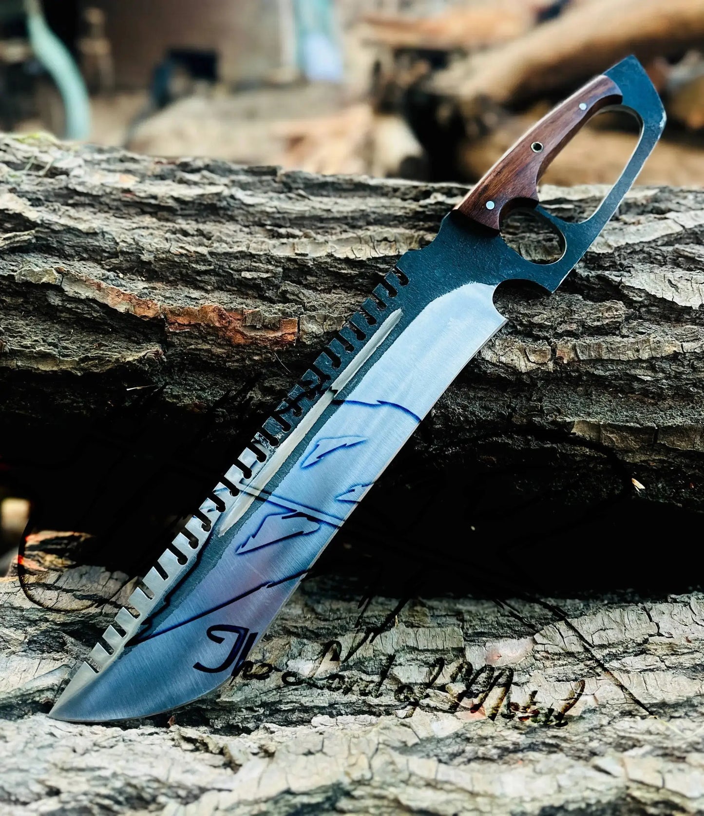 Custom High Carbon Steel Bowie Knife – Handmade Hunting Knife with Sheath Unique Blades Runner