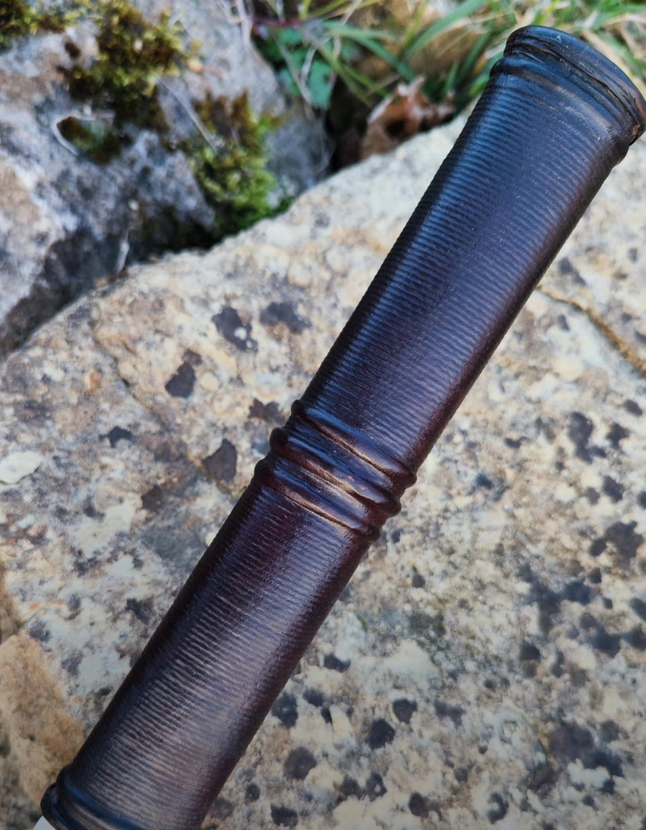 Hand Forged Two-Handed Dao Sword | Curved Saber Blade With Leather Grip Unique Blades Runner
