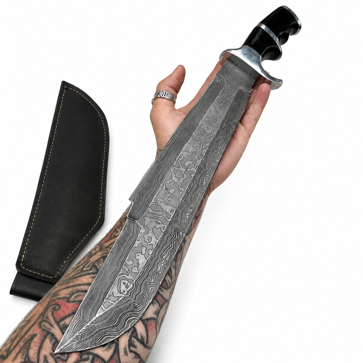 Damascus Steel Predator Bowie Knife - Collectible Knife Unique Blades Runner