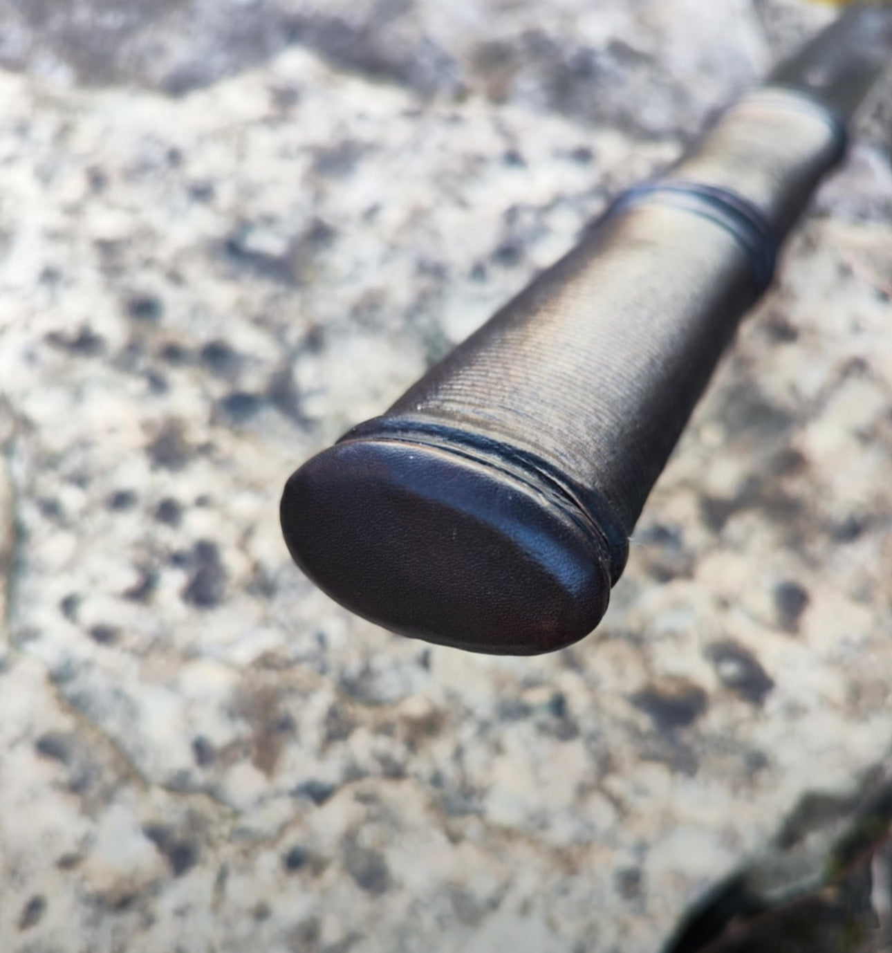 Hand Forged Two-Handed Dao Sword | Curved Saber Blade With Leather Grip Unique Blades Runner