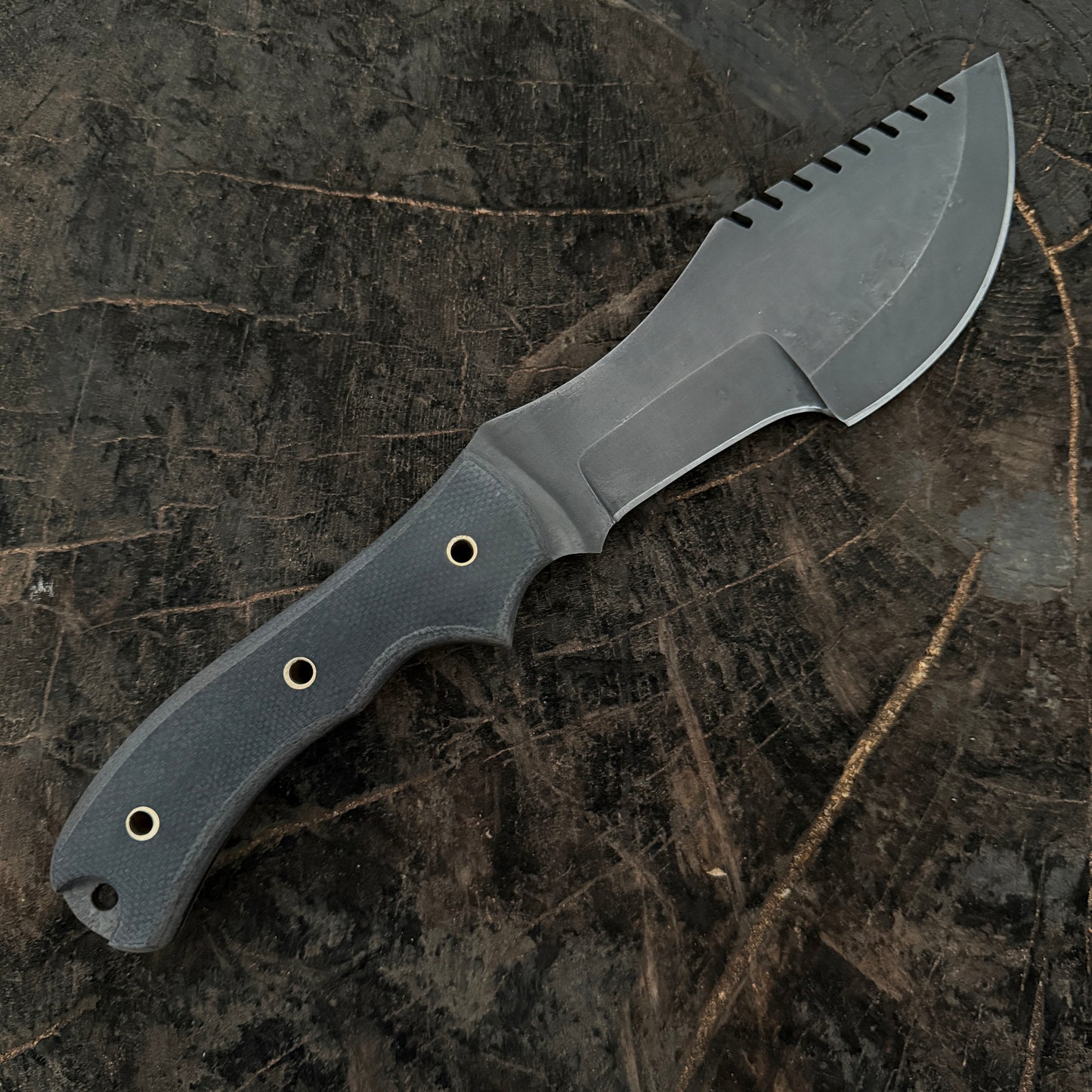 Fixed Blade Tracker Knife Full Tang Carbon Steel Design