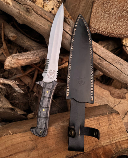 Resident Evil 4 Knife For Sale | Handmade Bowie Blade with Leather Sheath Unique Blades Runner