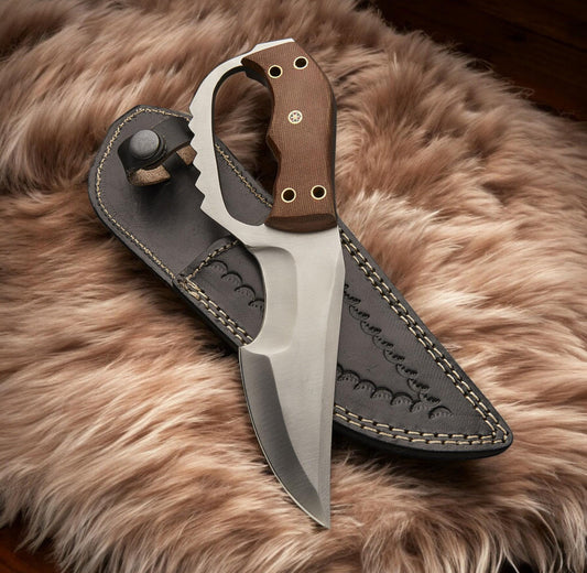 Knuckle Guard Bowie Knife with Clip Point Blade and Leather Sheath Unique Blades Runner