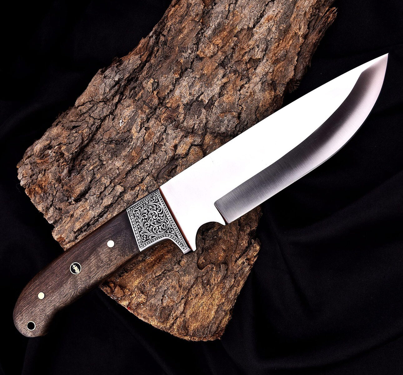 Lot of 25 Carbon Steel Hunting Knives | Handmade Wood Handle Knife Set Unique Blades Runner