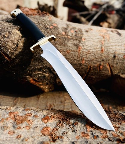 Sasquatch bowie Knife - D2 Tool Steel Hunting Bowie Knife with Leather Sheath Unique Blades Runner