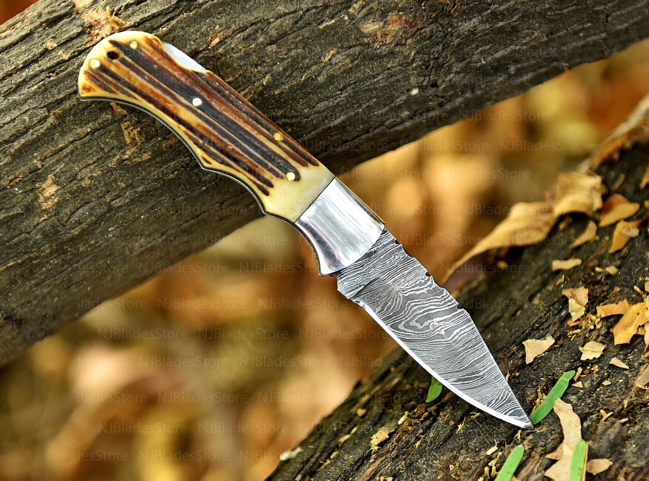 Damascus Folding Knife – Stag Horn Handle + Leather Sheath Set Unique Blades Runner