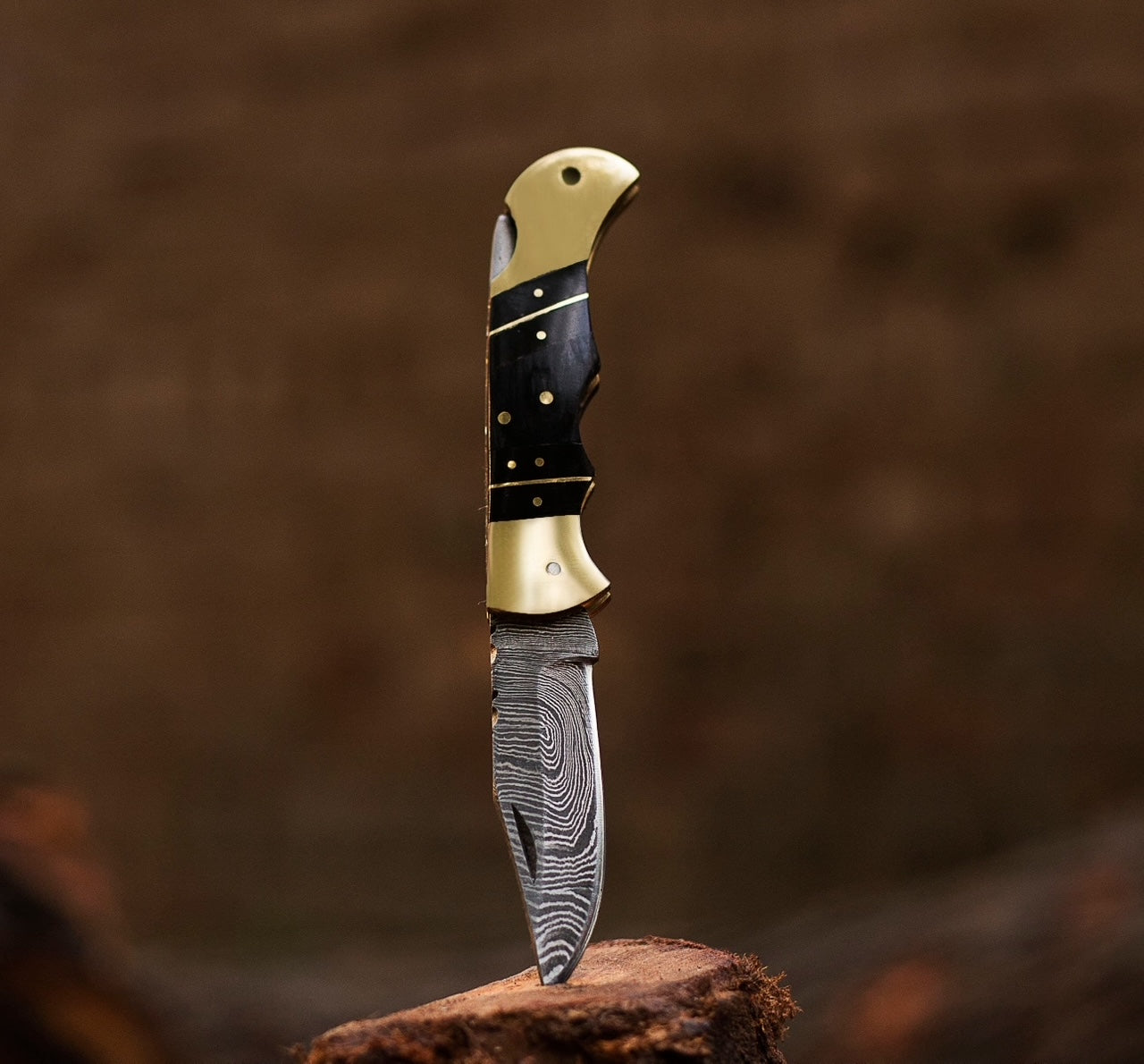Damascus Steel Folding Knife – Black Horn Handle Pocket Knife Unique Blades Runner