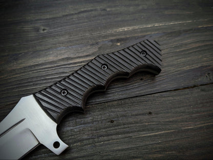 Huntsman Knife - Game Knife Replica With Leather Sheath Unique Blades Runner
