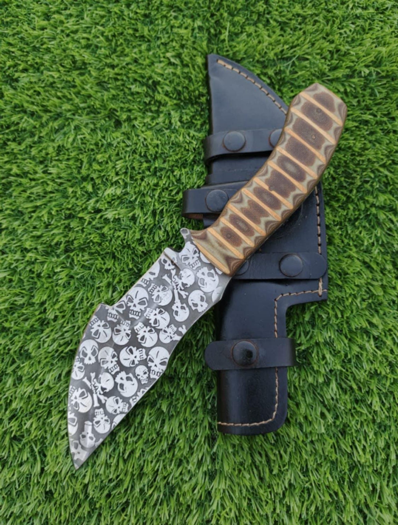 Custom Skull-Etched Tracker Knife with Textured Handle & Leather Sheath Unique Blades Runner