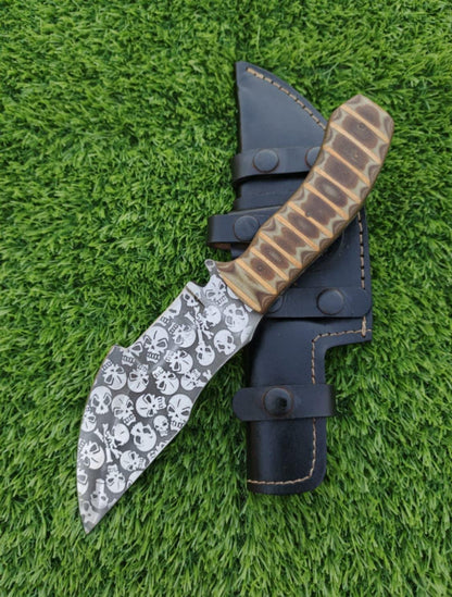 Custom Skull-Etched Tracker Knife with Textured Handle & Leather Sheath Unique Blades Runner