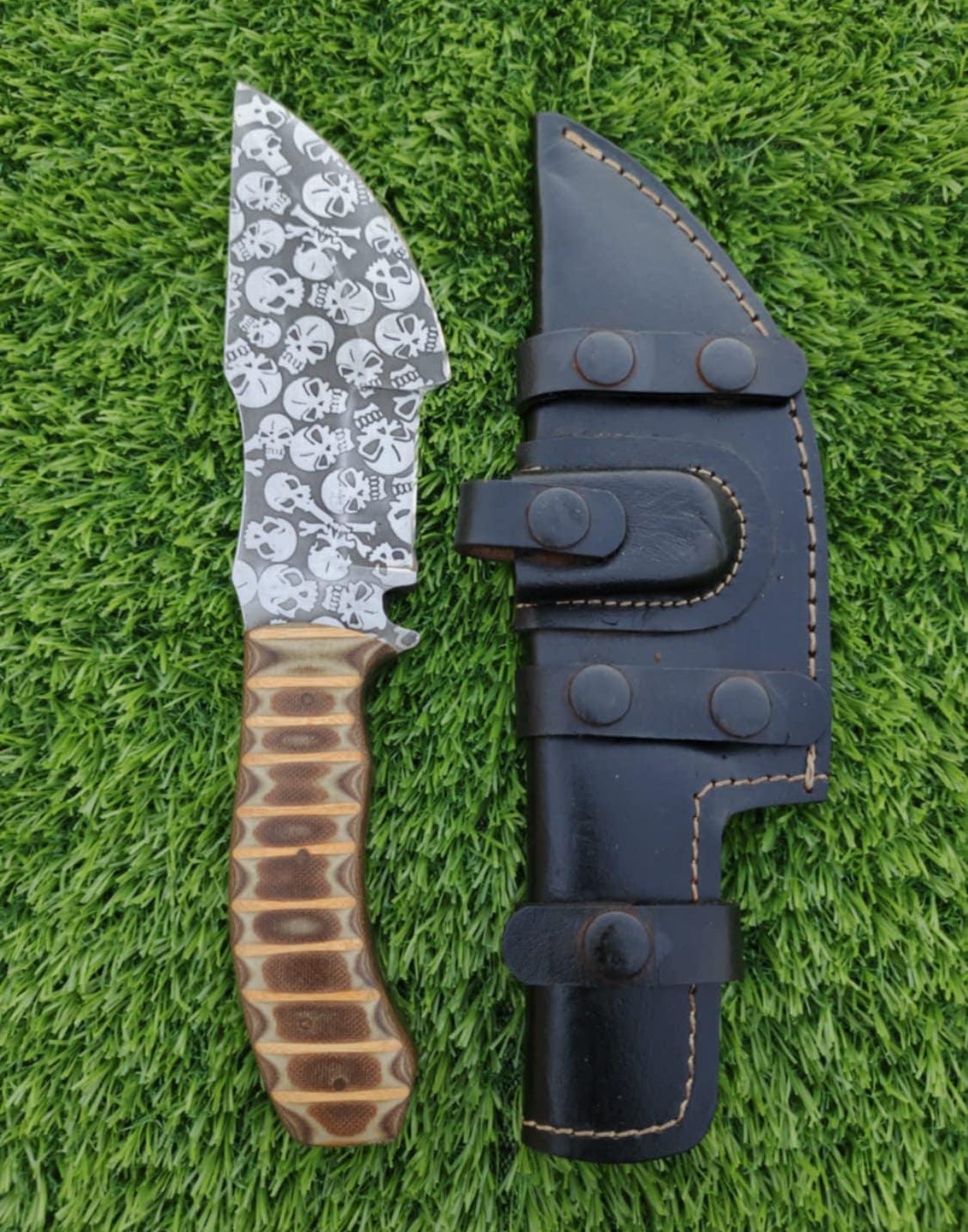 Custom Skull-Etched Tracker Knife with Textured Handle & Leather Sheath Unique Blades Runner