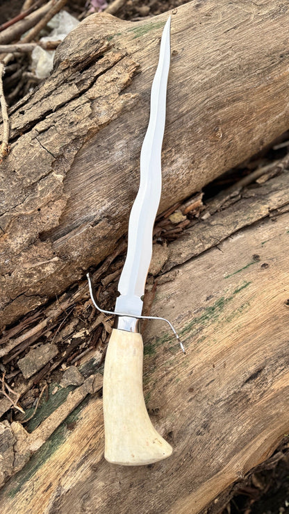 Flamberge Knife With Wavy Blade & Stag Horn Handle Unique Blades Runner