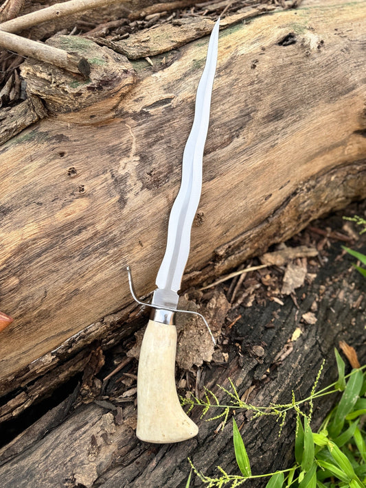 Flamberge Knife With Wavy Blade & Stag Horn Handle Unique Blades Runner