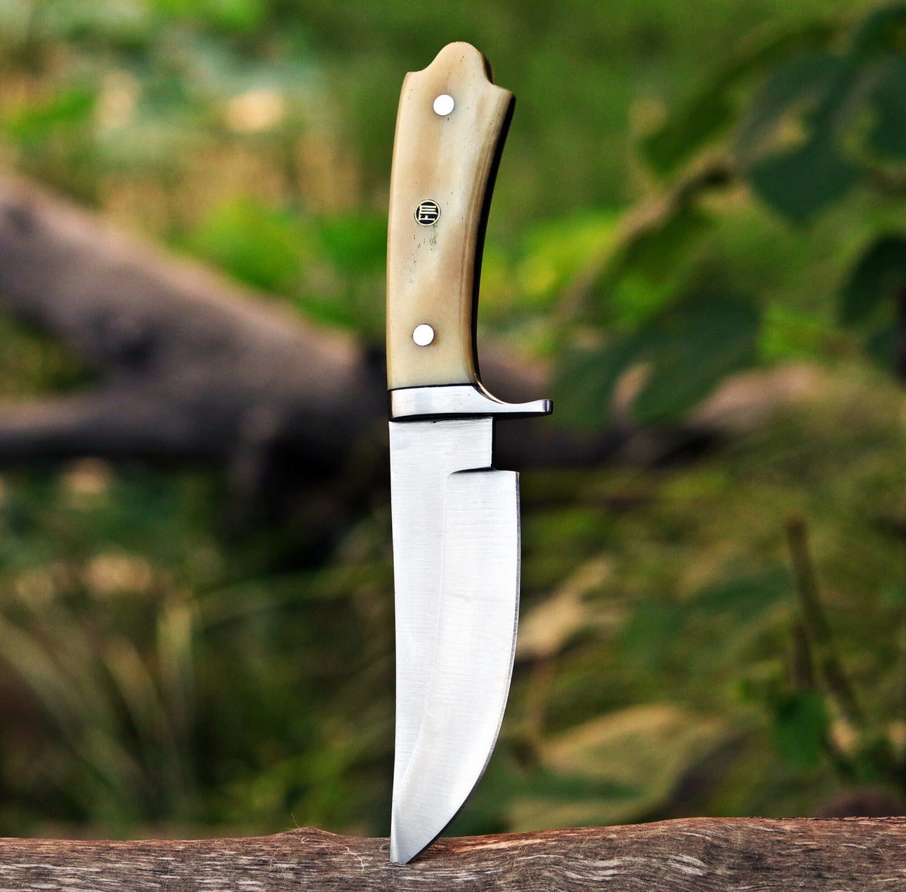 Deer Skinner Knife - D2 Tool Steel Blade With Camel Bone Handle Unique Blades Runner