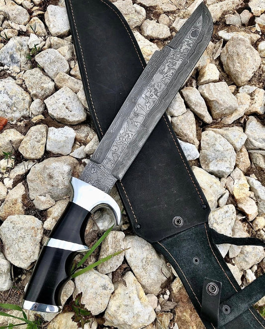 Predator Bowie Knife | Custom Handmade Damascus Steel with Leather Sheath Unique Blades Runner