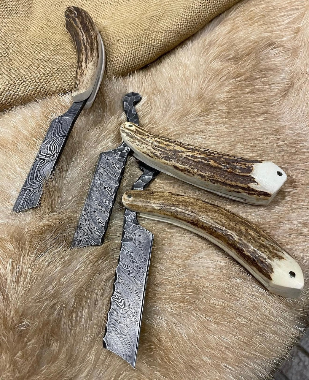 Damascus Steel Straight Razor Set | Handmade Stag Horn Shaving Razors Unique Blades Runner