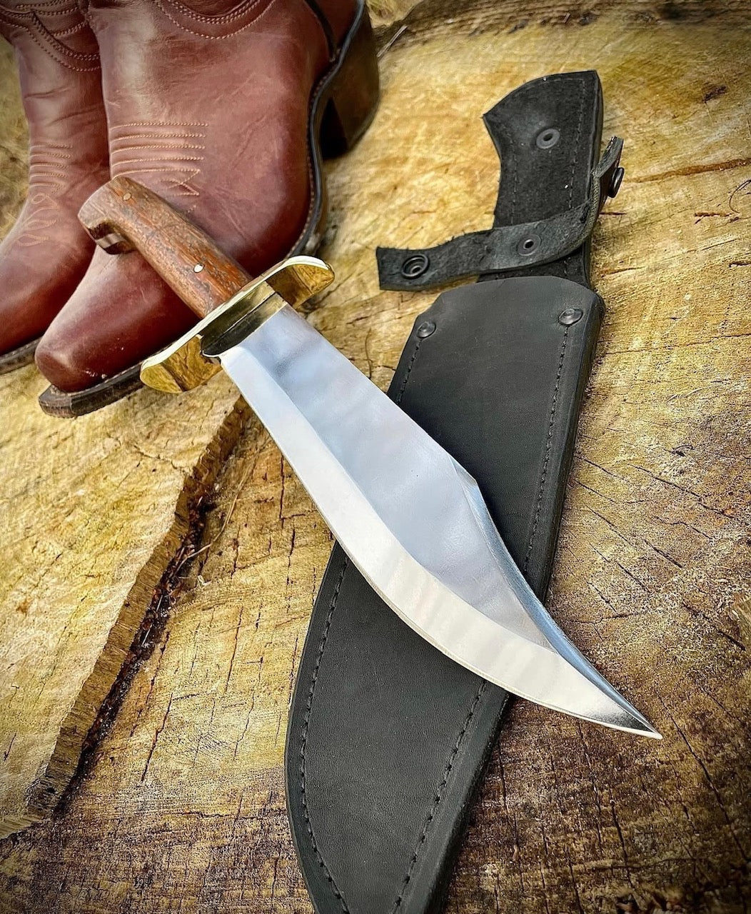 Gil Hibben Old West Bowie Knife | Handmade High Carbon Steel Knife with Brass Guard Unique Blades Runner