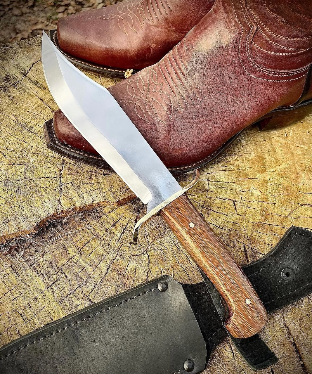 Gil Hibben Old West Bowie Knife | Handmade High Carbon Steel Knife with Brass Guard Unique Blades Runner