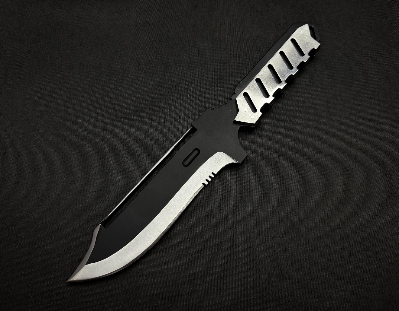 MGS4 Knife Replica | Solid Snake Metal Gear Inspired Collectible Blade Unique Blades Runner