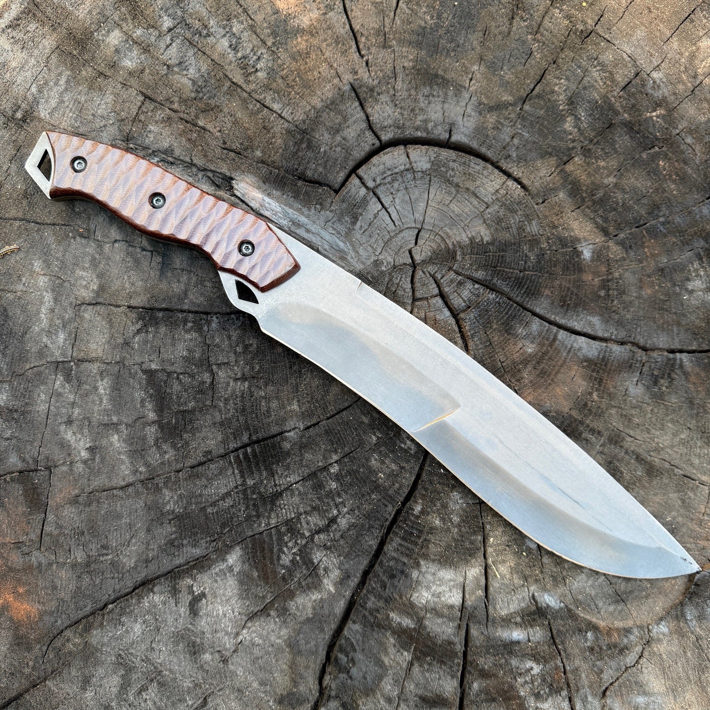 Handmade Tracker Knife – Carbon Steel Blade with Micarta Grip Unique Blades Runner