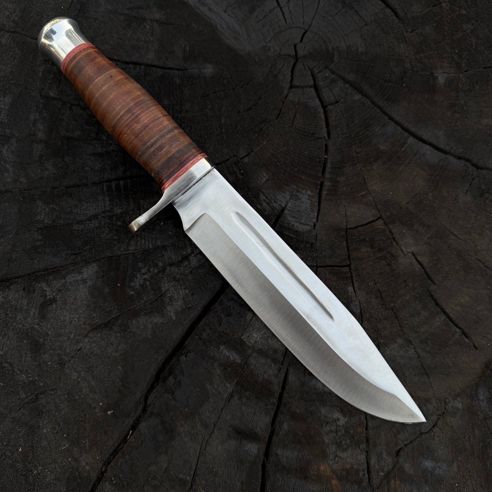 Handmade D2 Tool Steel Bowie Knife with Sheath – Custom Hunting Knife Unique Blades Runner