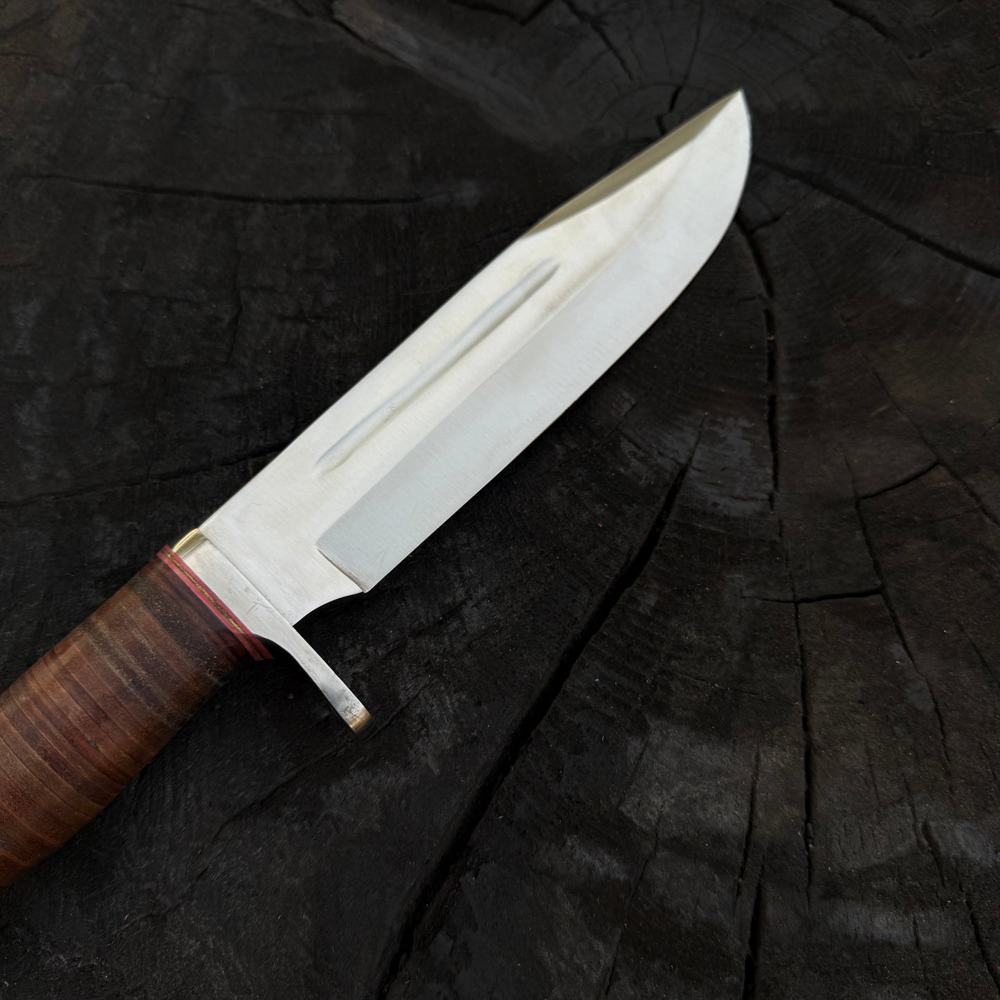 Handmade D2 Tool Steel Bowie Knife with Sheath – Custom Hunting Knife Unique Blades Runner