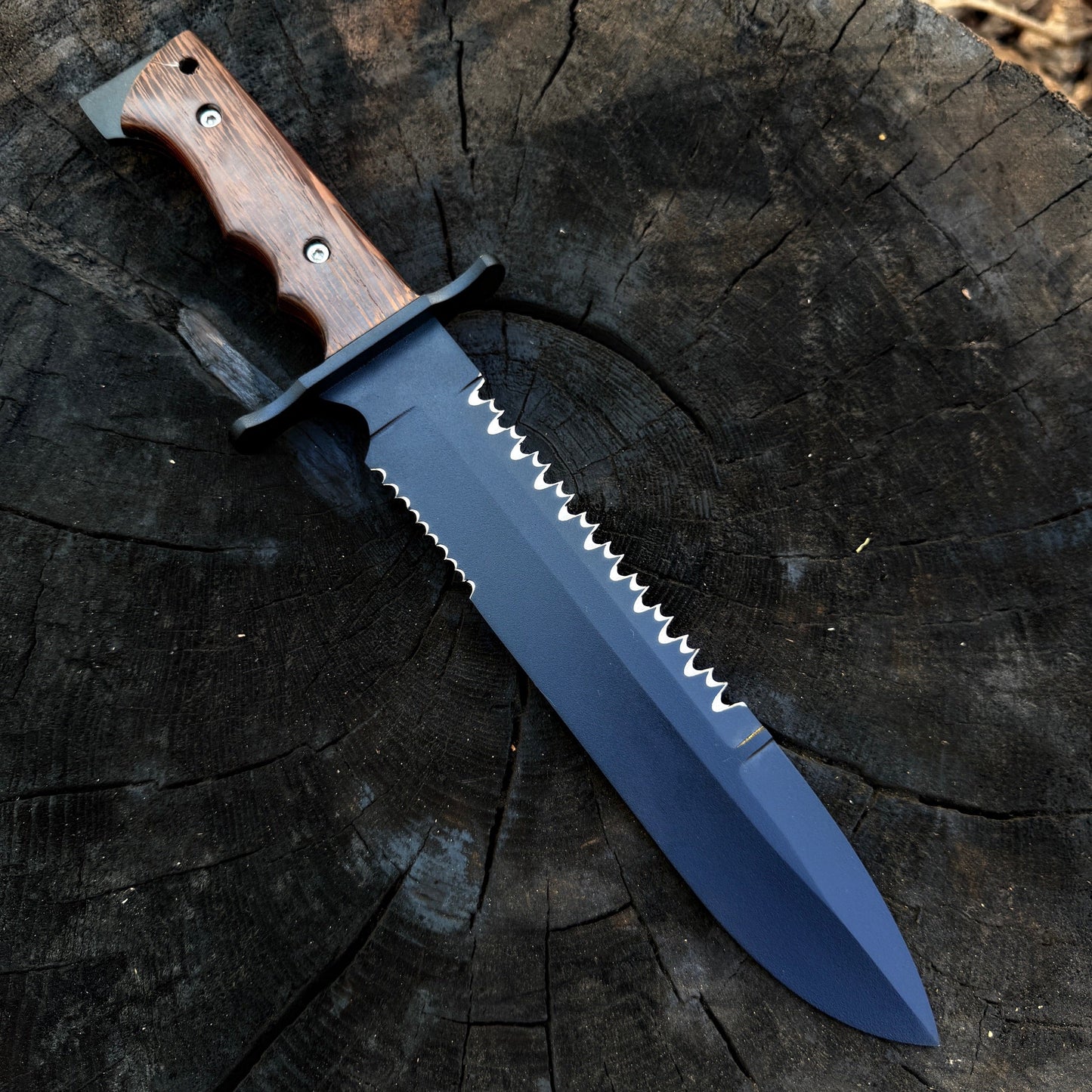 Serrated Back Bowie Knife – Handmade Full Tang Knife with Wood Handle Unique Blades Runner