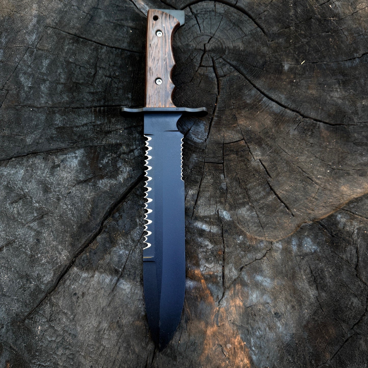 Serrated Back Bowie Knife – Handmade Full Tang Knife with Wood Handle Unique Blades Runner