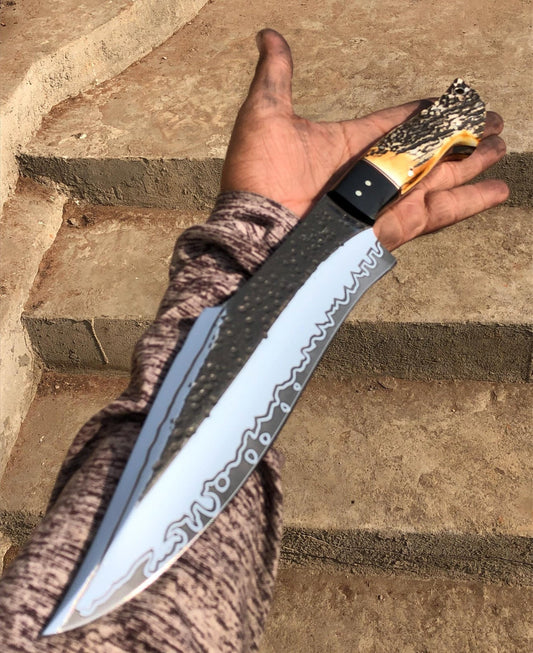 Stag Horn Bowie Knife – Handmade Full Tang Clip Point Blade Unique Blades Runner