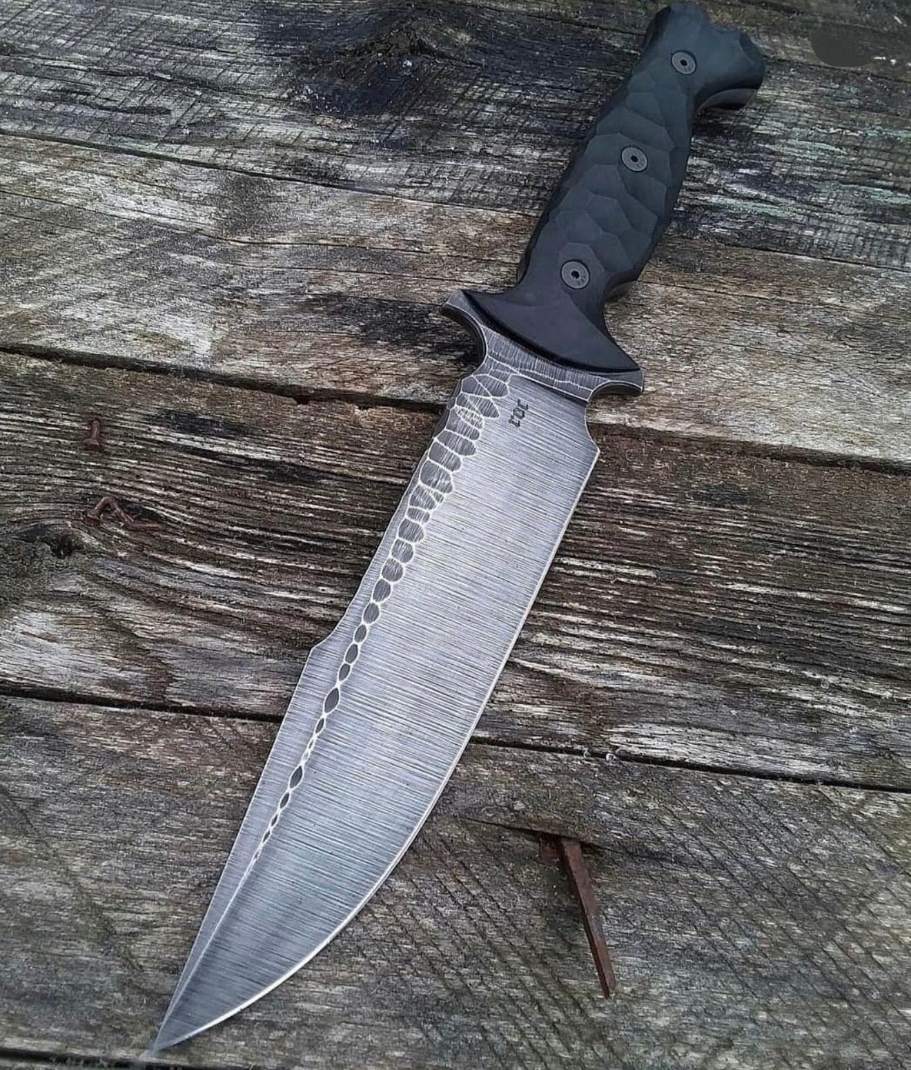 Classic Handmade Bowie Knife – Full Tang Fixed Blade Collectible Unique Blades Runner