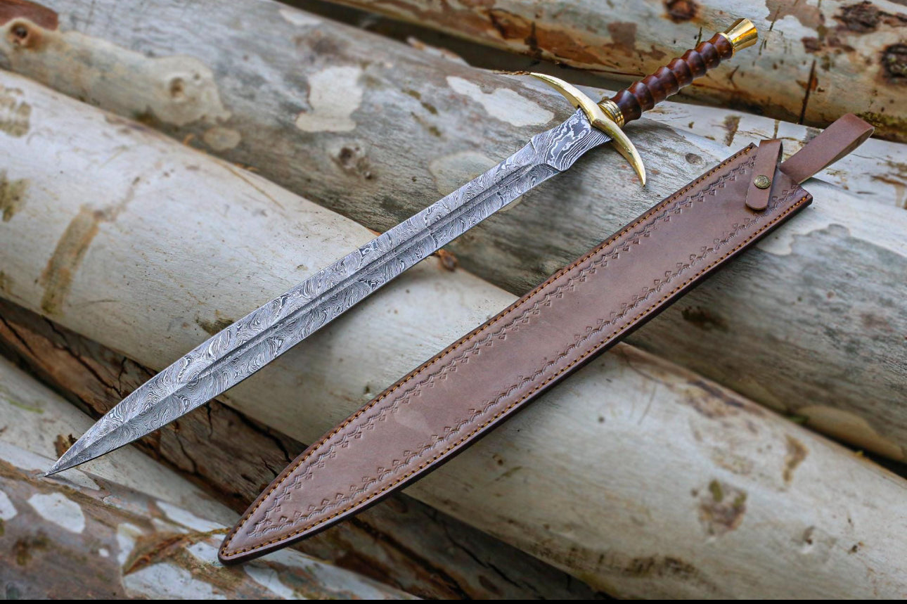 Handmade Damascus Steel Medieval Longsword with Brass Guard & Wood Grip Unique Blades Runner