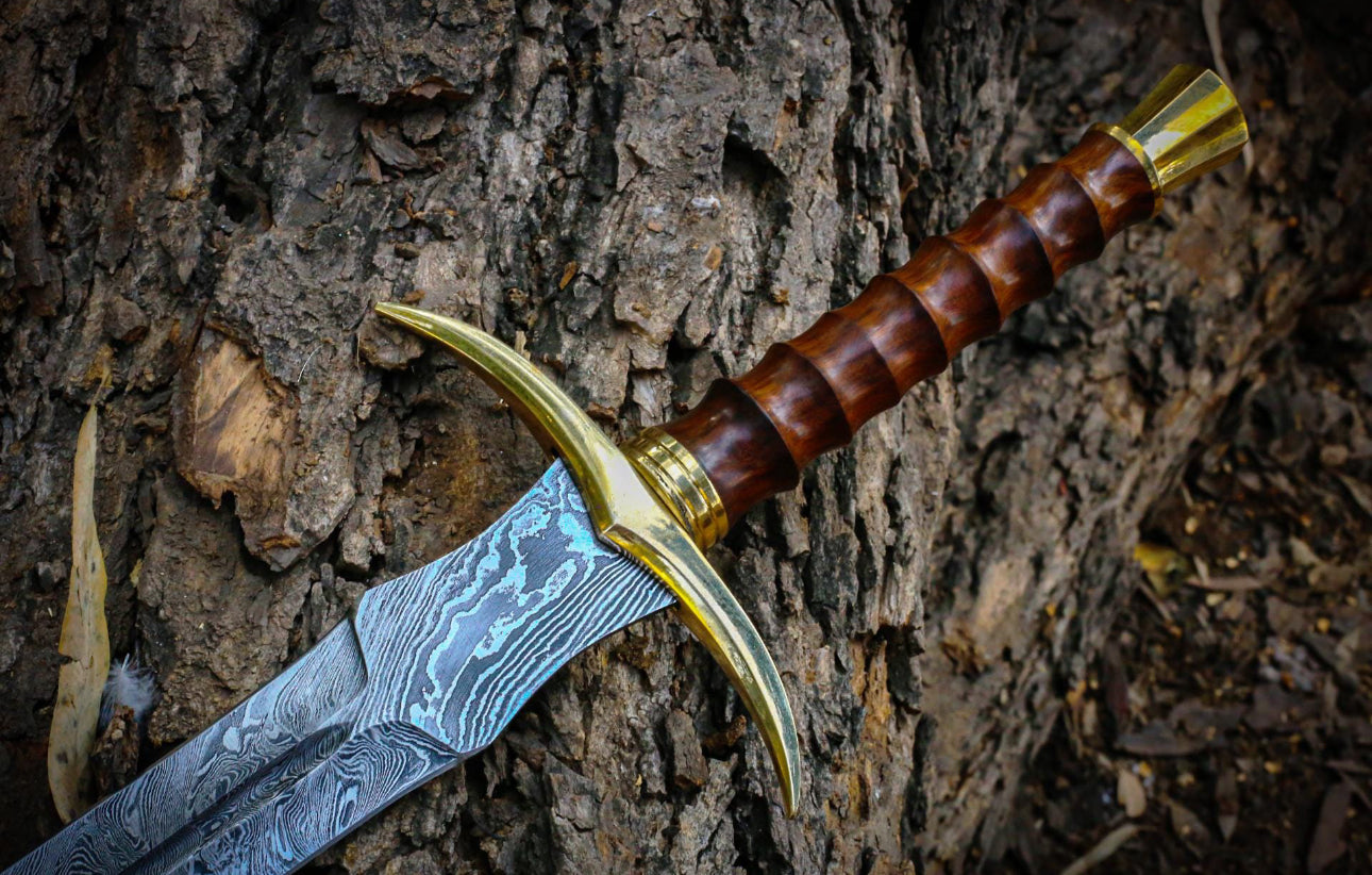 Handmade Damascus Steel Medieval Longsword with Brass Guard & Wood Grip Unique Blades Runner